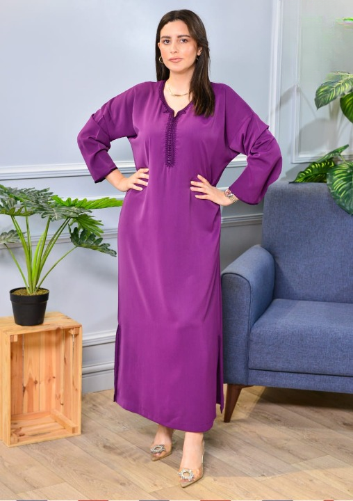 جلابة دو بياس فخمة بطرز وعقاد | تصميم عصري مخزني