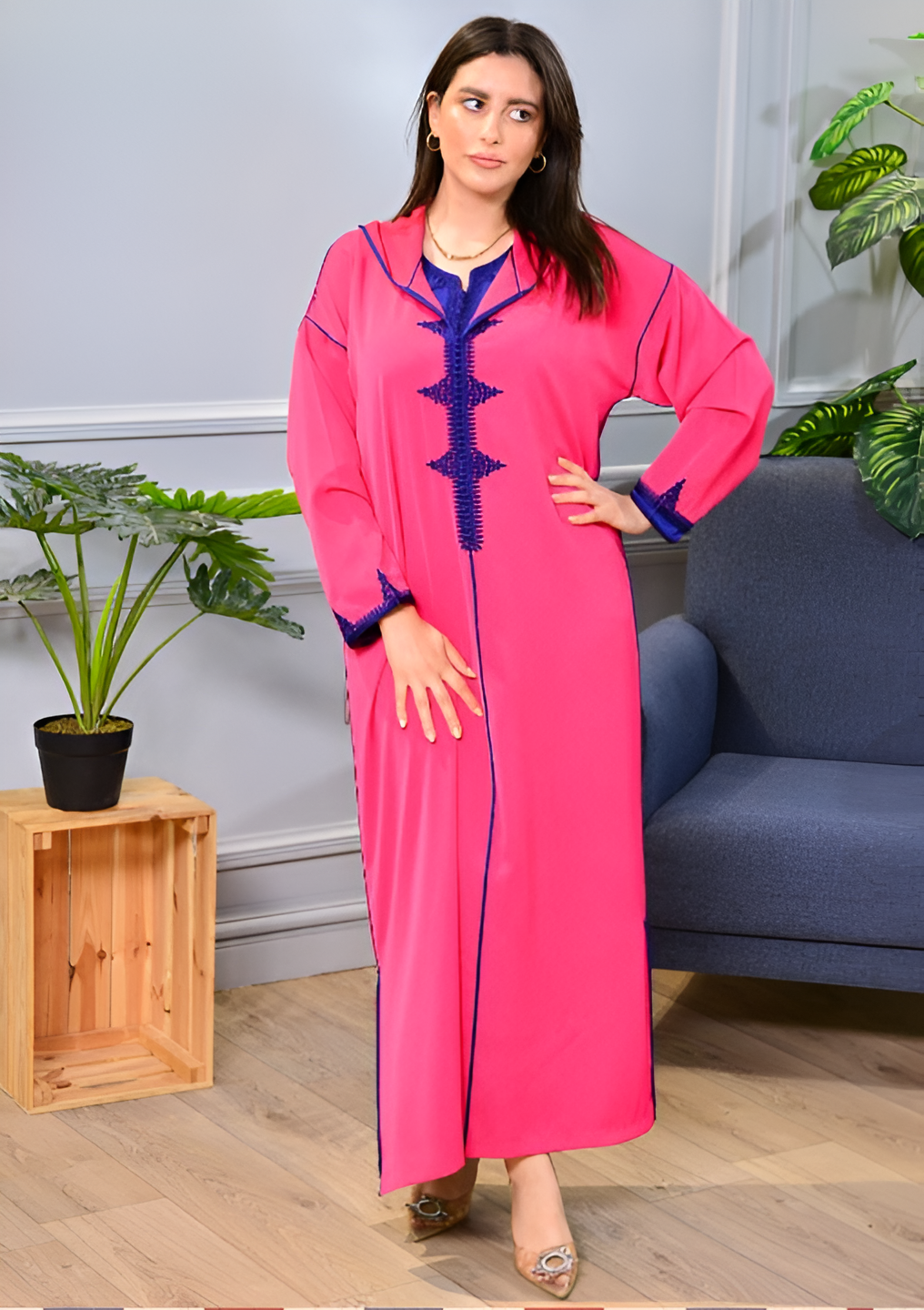 جلابة دو بياس فخمة بطرز وعقاد | تصميم عصري مخزني