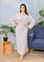 جلابة دو بياس فخمة بطرز وعقاد | تصميم عصري مخزني