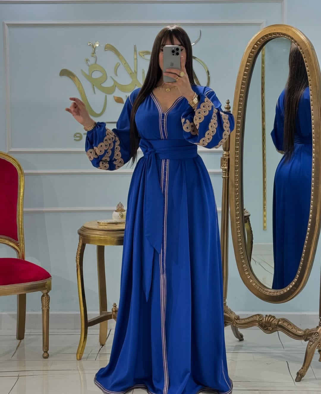 🧵 ROYAL SHOP - قفطان مغربي راقٍ 🧵