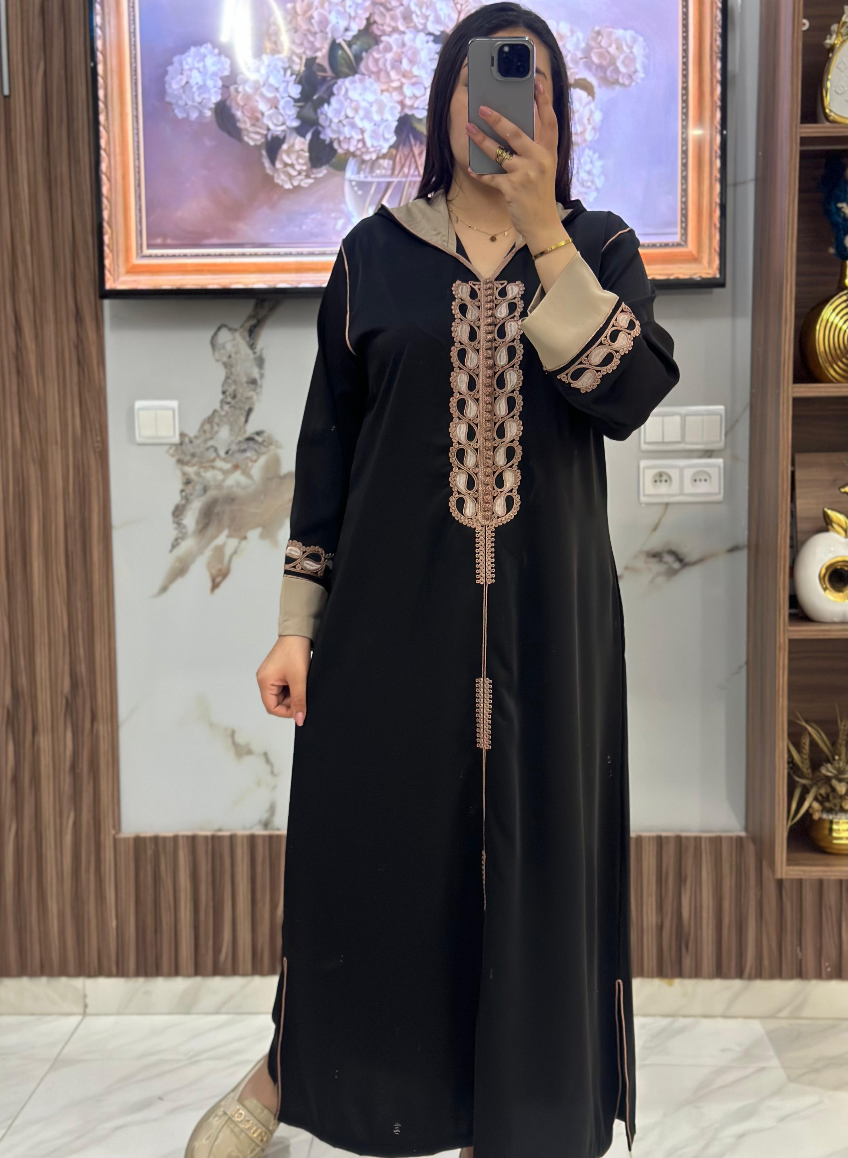 👗✨ جلابة مغربية عصرية بلمسة فخمة – من ROYAL SHOP ✨👗