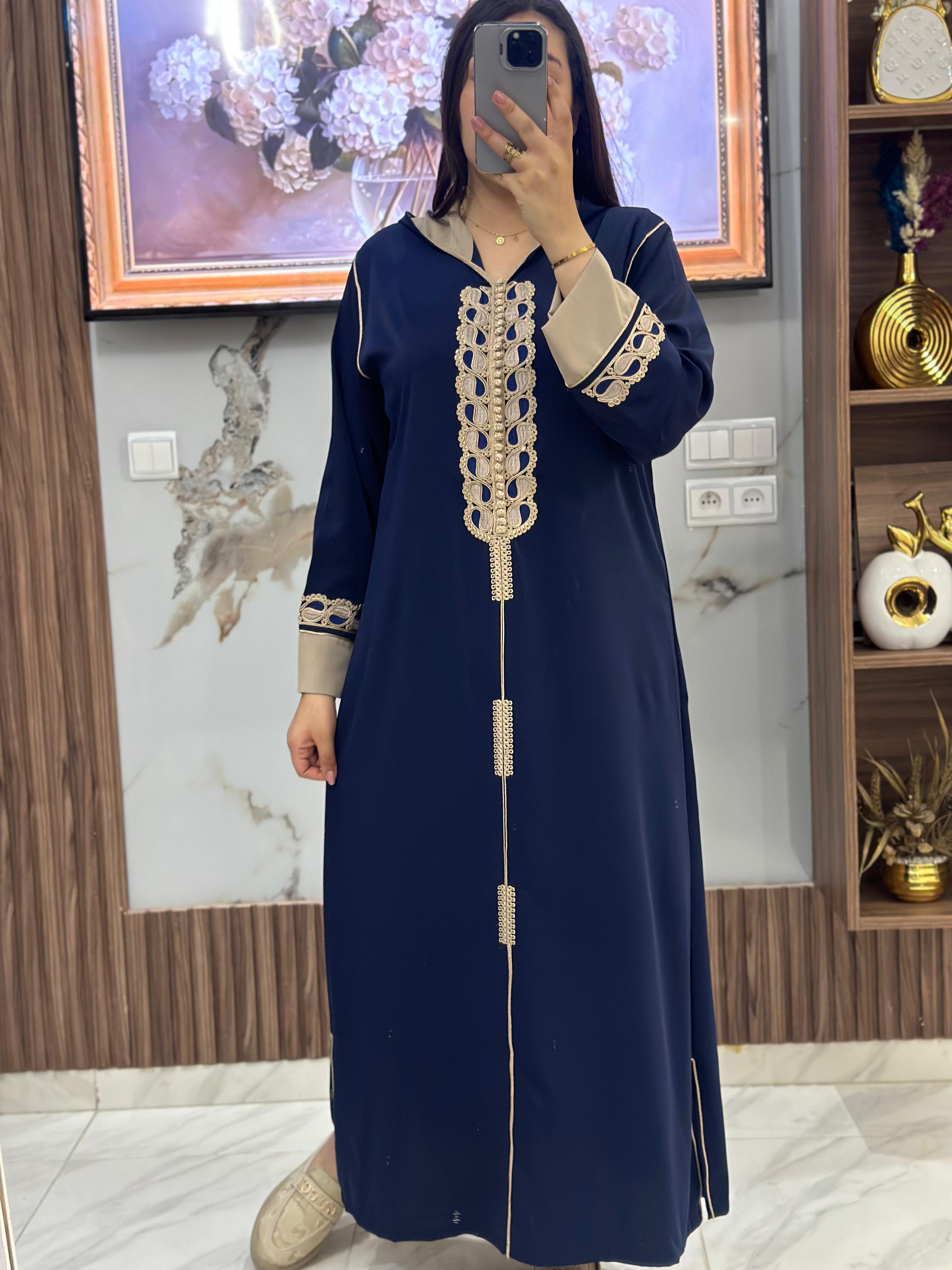 👗✨ جلابة مغربية عصرية بلمسة فخمة – من ROYAL SHOP ✨👗