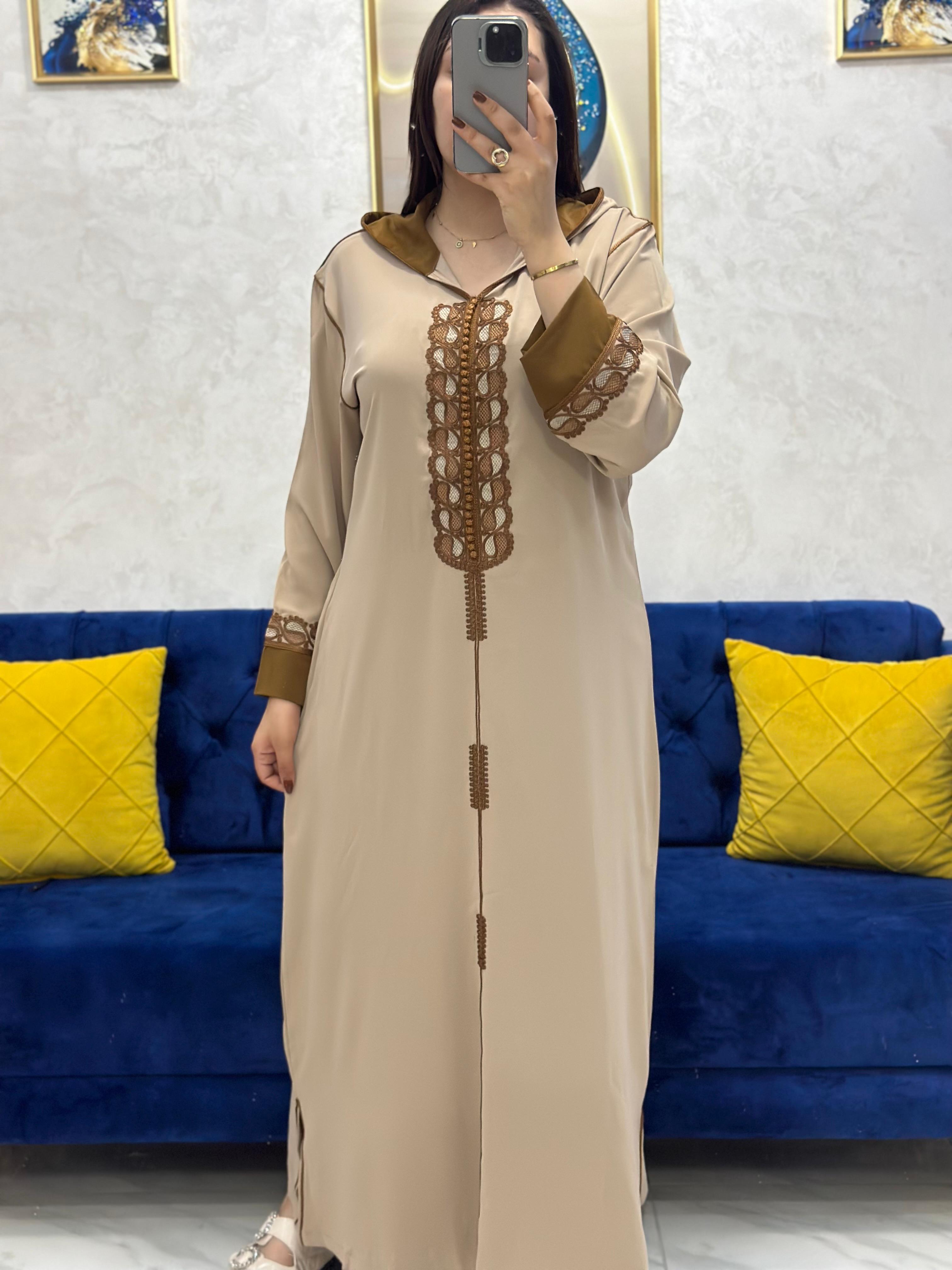 👗✨ جلابة مغربية عصرية بلمسة فخمة – من ROYAL SHOP ✨👗